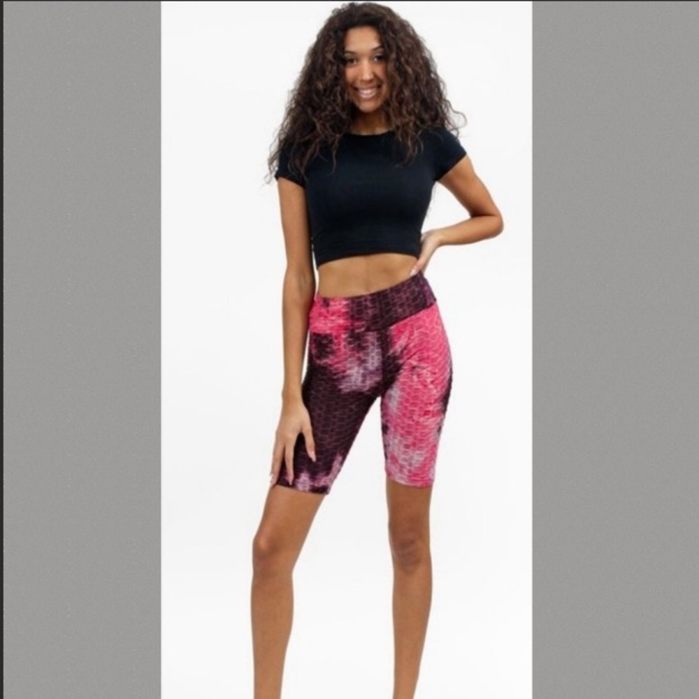 NWT Tie-Dye High-Waisted Elastic Biker Shorts